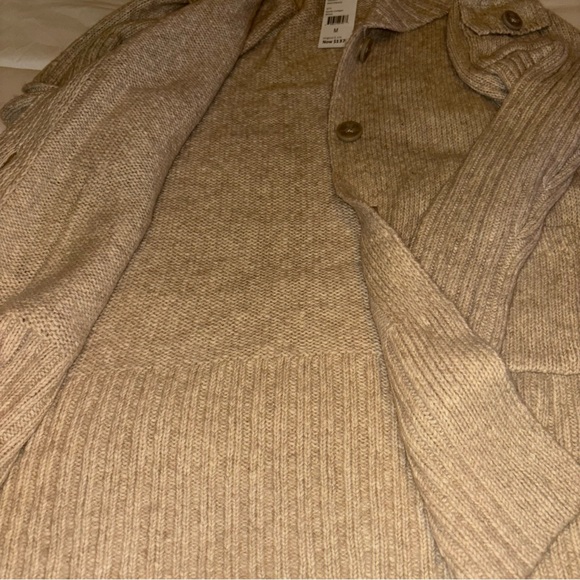 Cardigan - Picture 2 of 4